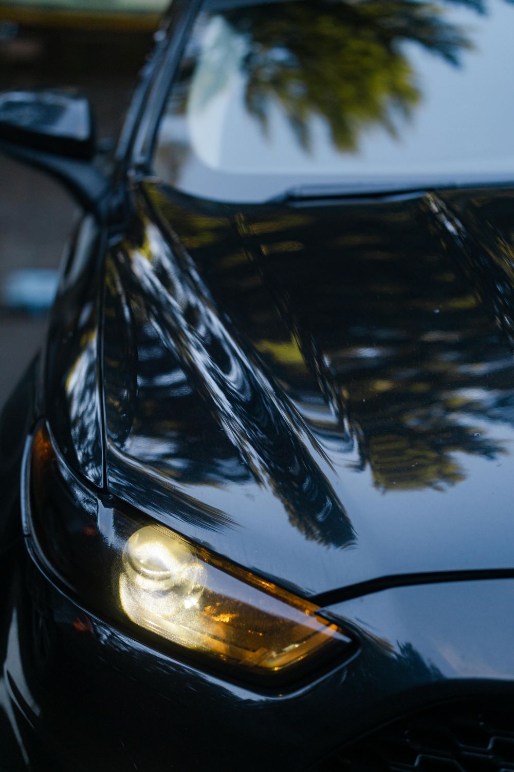 Tvätta bilen utan en droppe vatten – så gör du det rätt